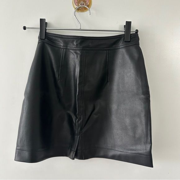 Aritzia Wilfred black pleather skirt - Picture 4 of 4